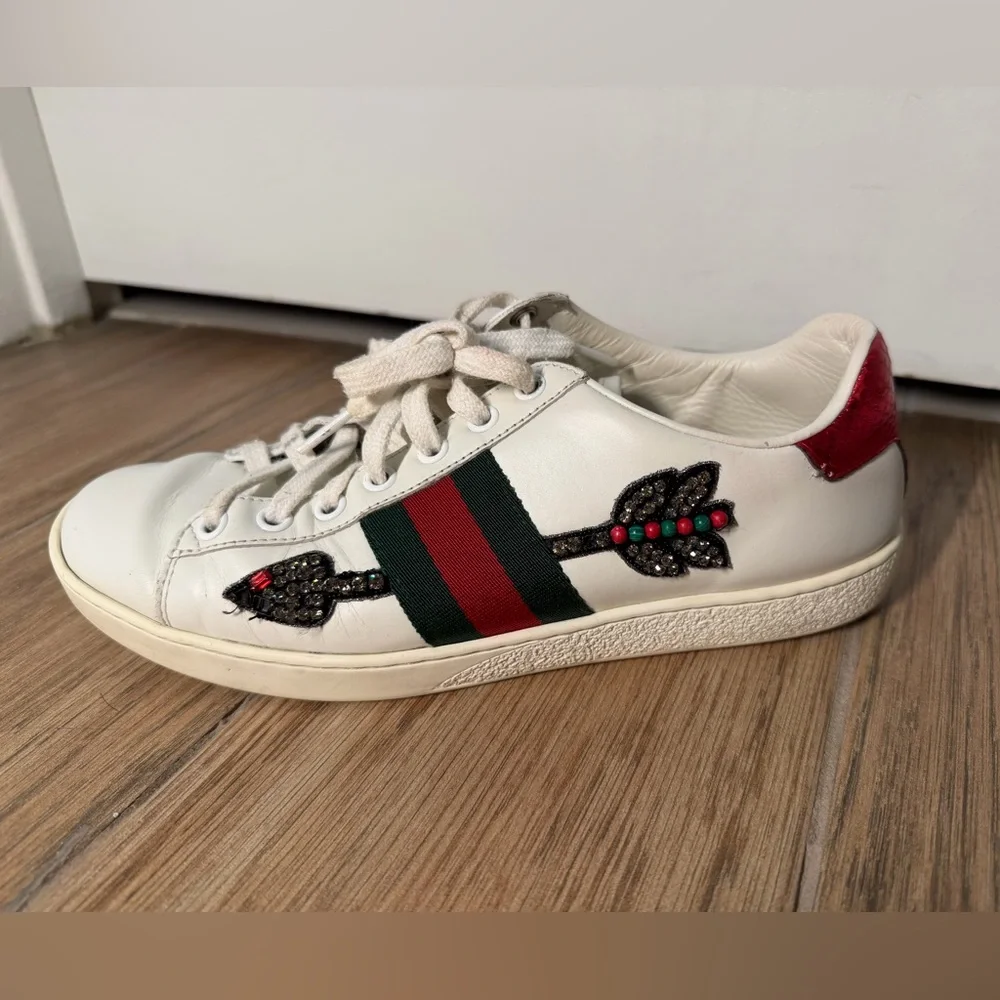 Gucci Ace Embellished Arrow Leather Sneakers White Size 36.5